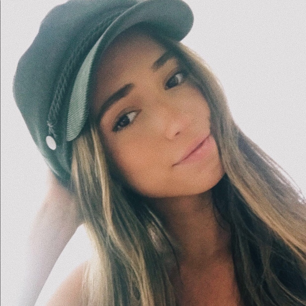 Meet your Posher, Natalie